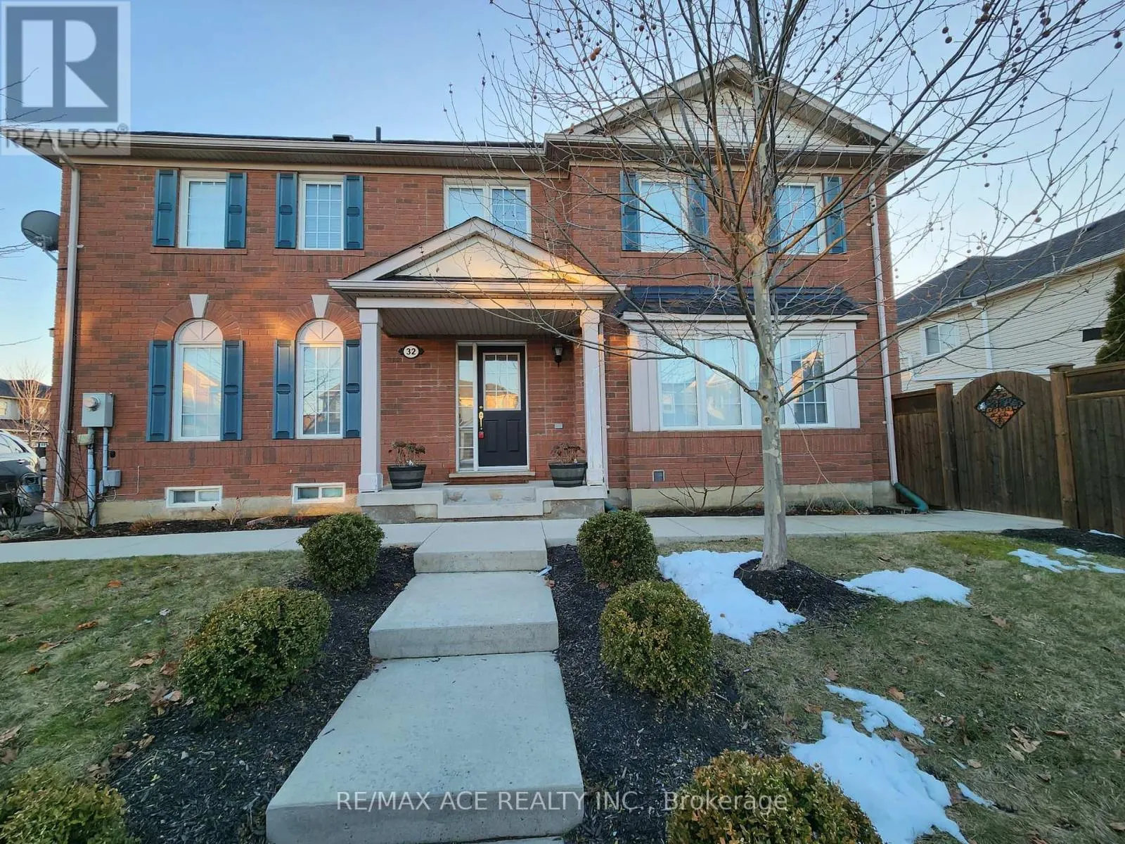 32 KEATS TERRACE