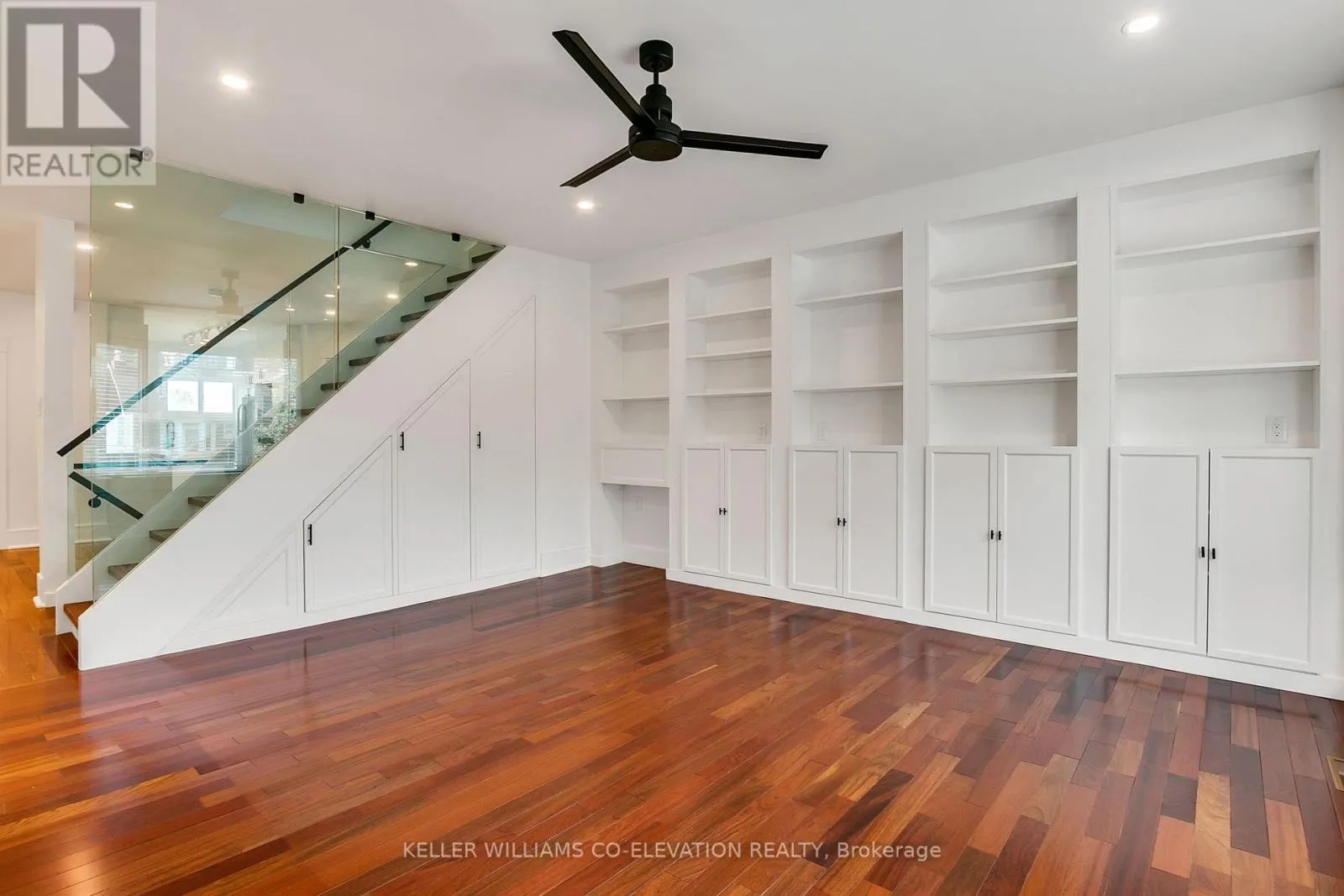 UPPER - 20 KENNETH AVENUE