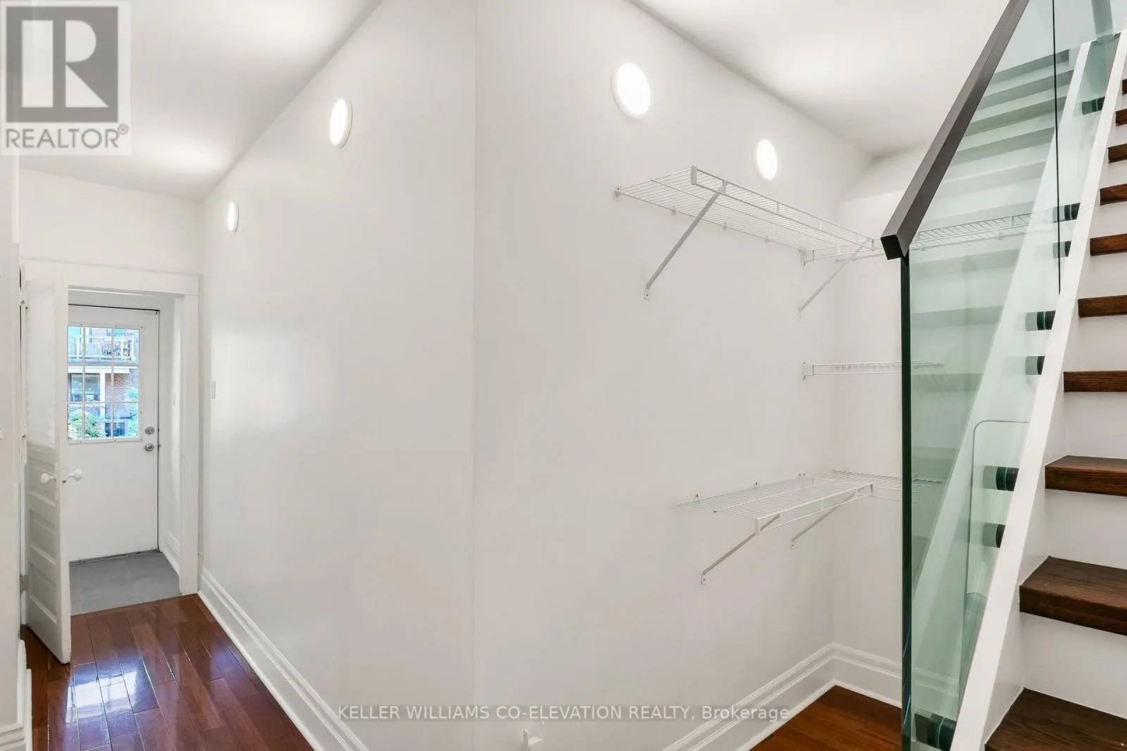 UPPER - 20 KENNETH AVENUE