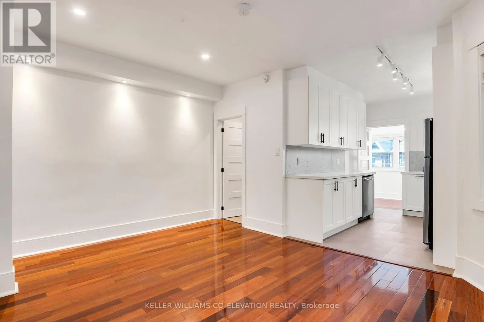 UPPER - 20 KENNETH AVENUE