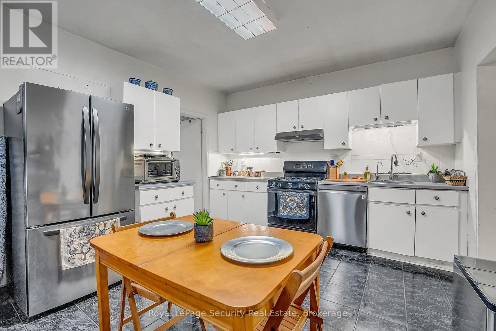 14 MORLAND ROAD
