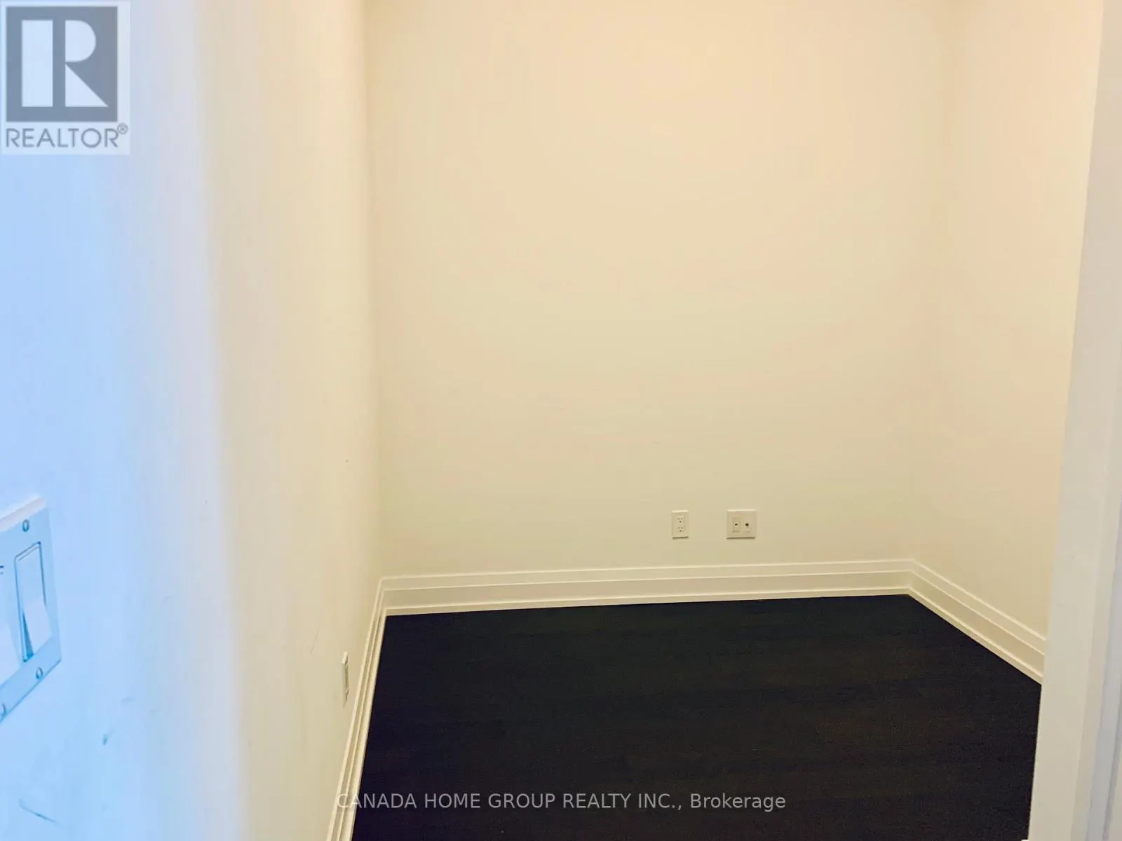 1410 - 65 SPEERS ROAD