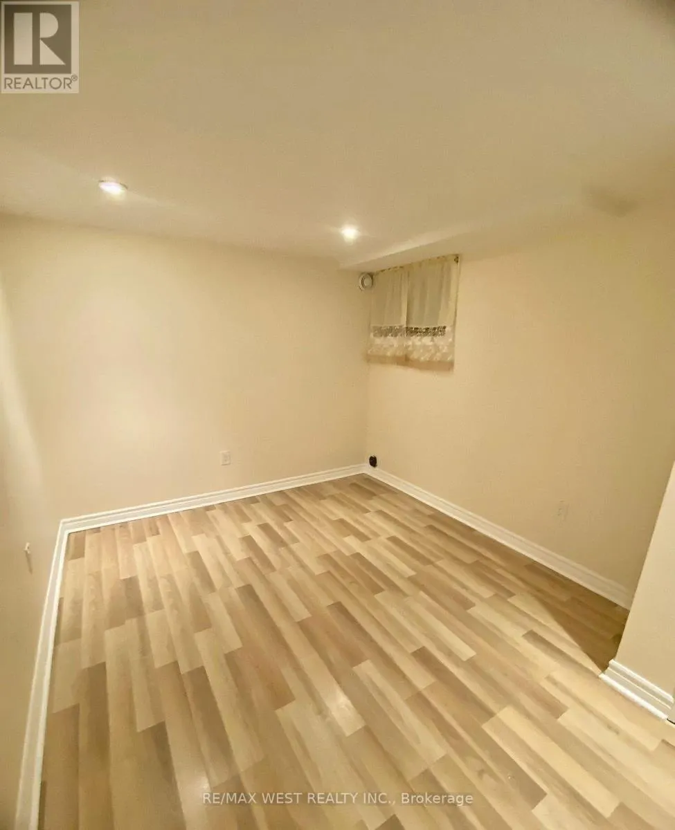 BASEMENT - 18 KING GEORGE ROAD