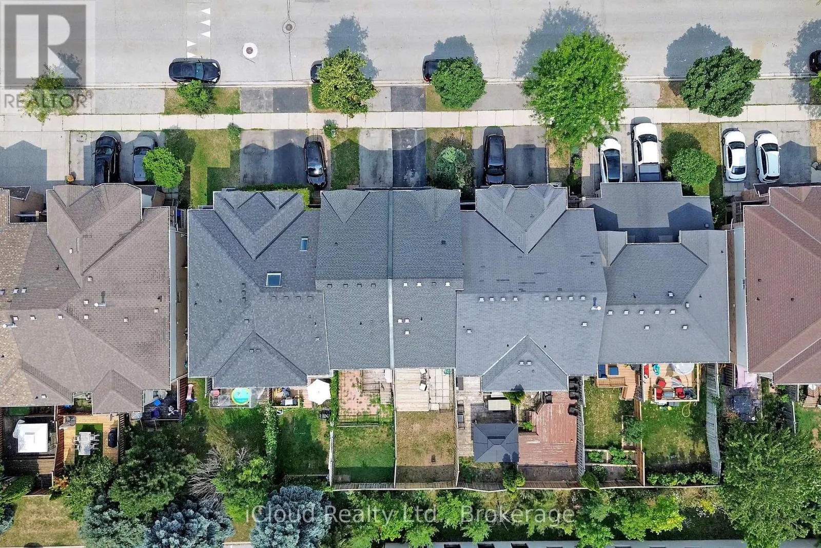 5138 LAMPMAN AVENUE