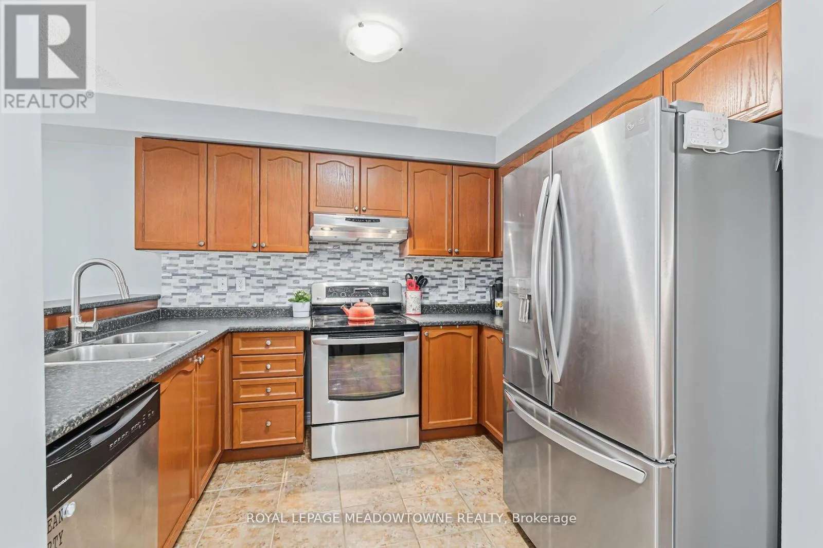 11 - 102 CEDARBROOK ROAD