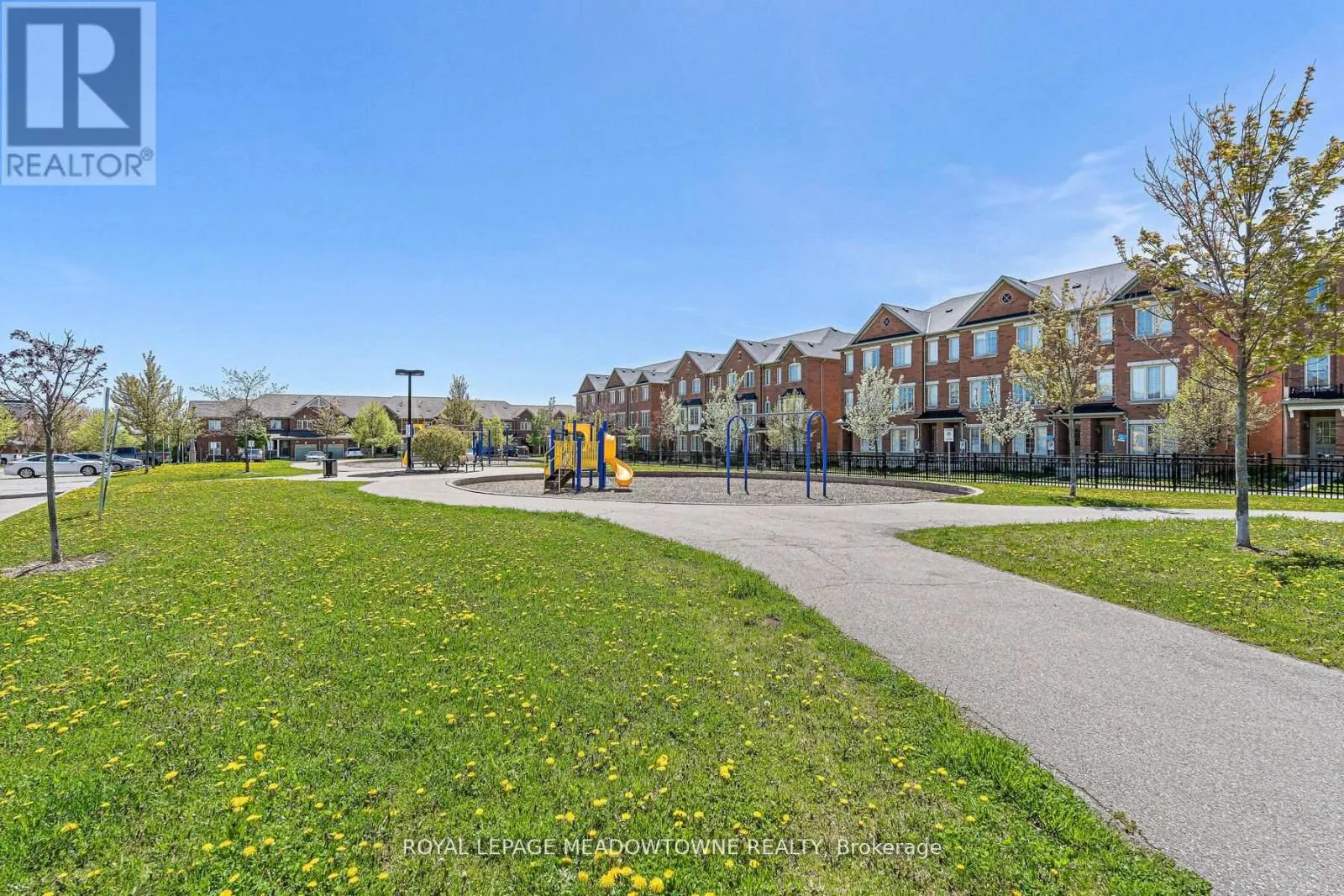 11 - 102 CEDARBROOK ROAD
