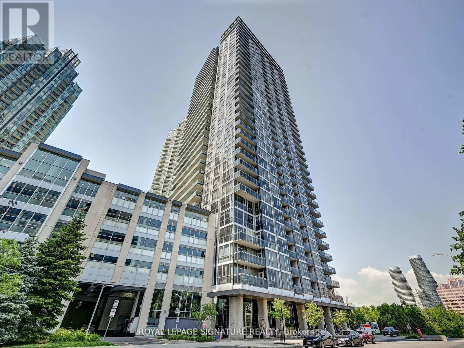 2712 - 223 WEBB DRIVE