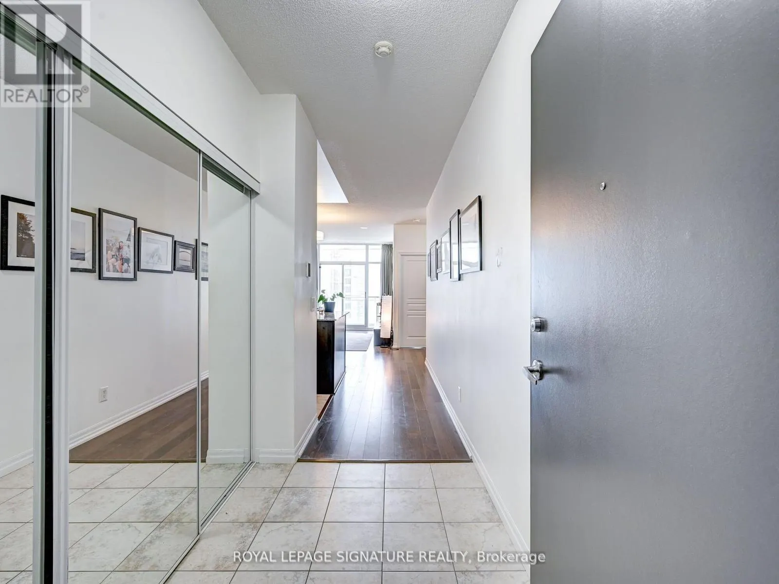 2712 - 223 WEBB DRIVE