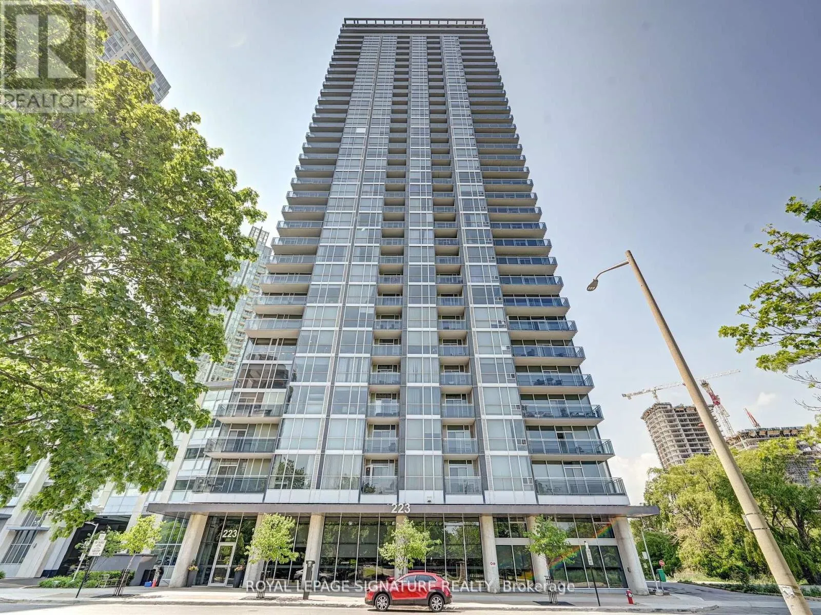 2712 - 223 WEBB DRIVE