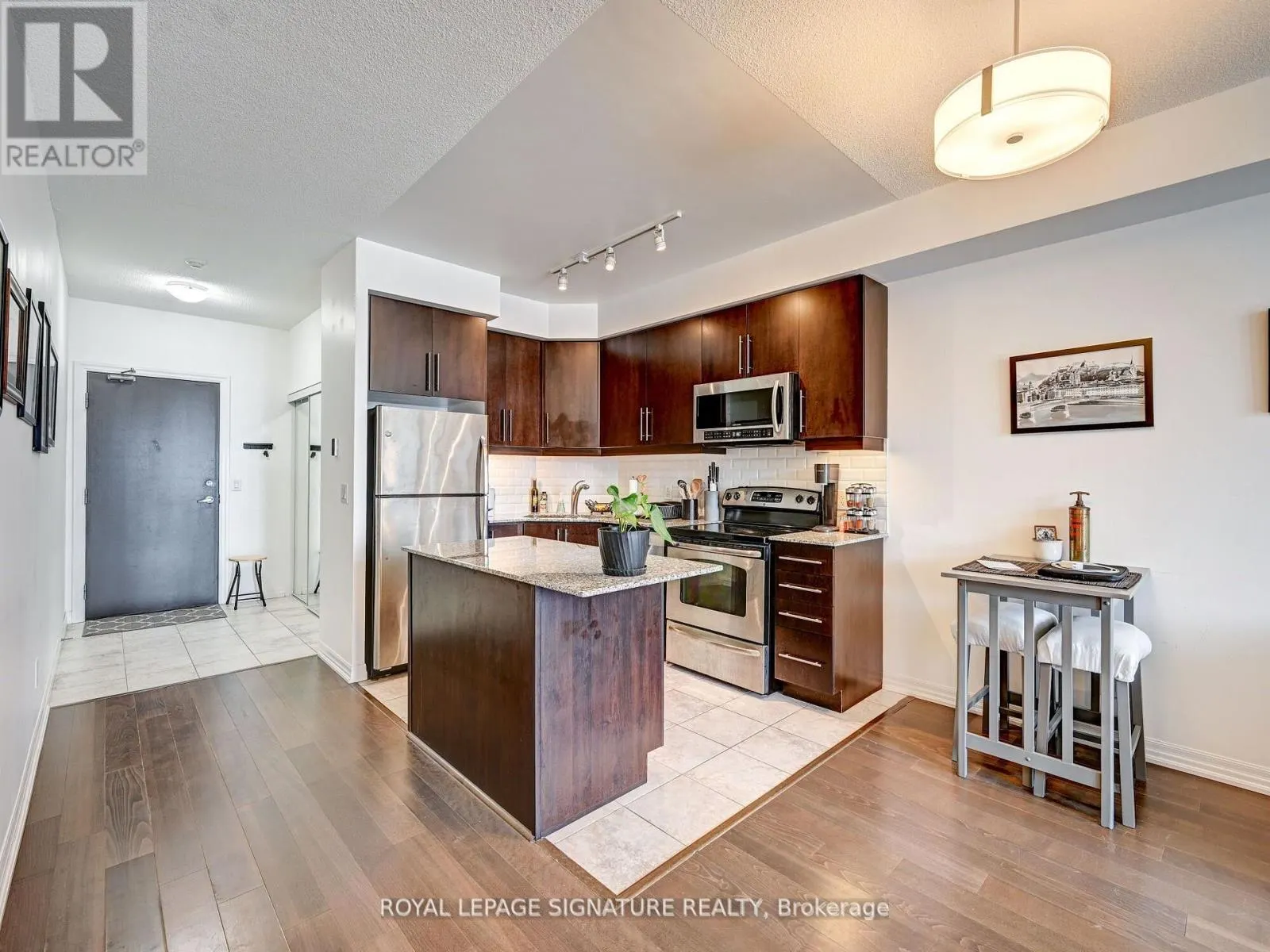 2712 - 223 WEBB DRIVE