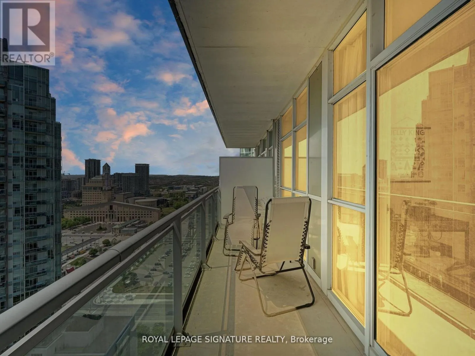 2712 - 223 WEBB DRIVE