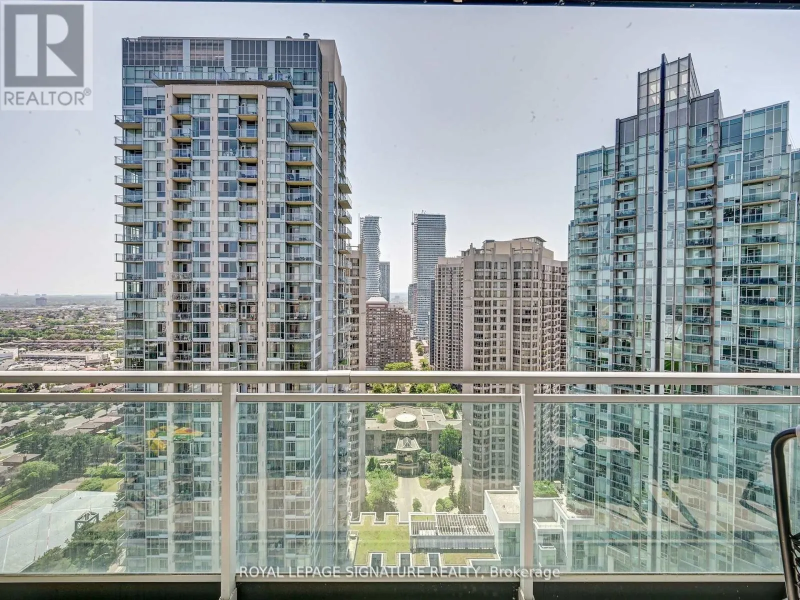 2712 - 223 WEBB DRIVE
