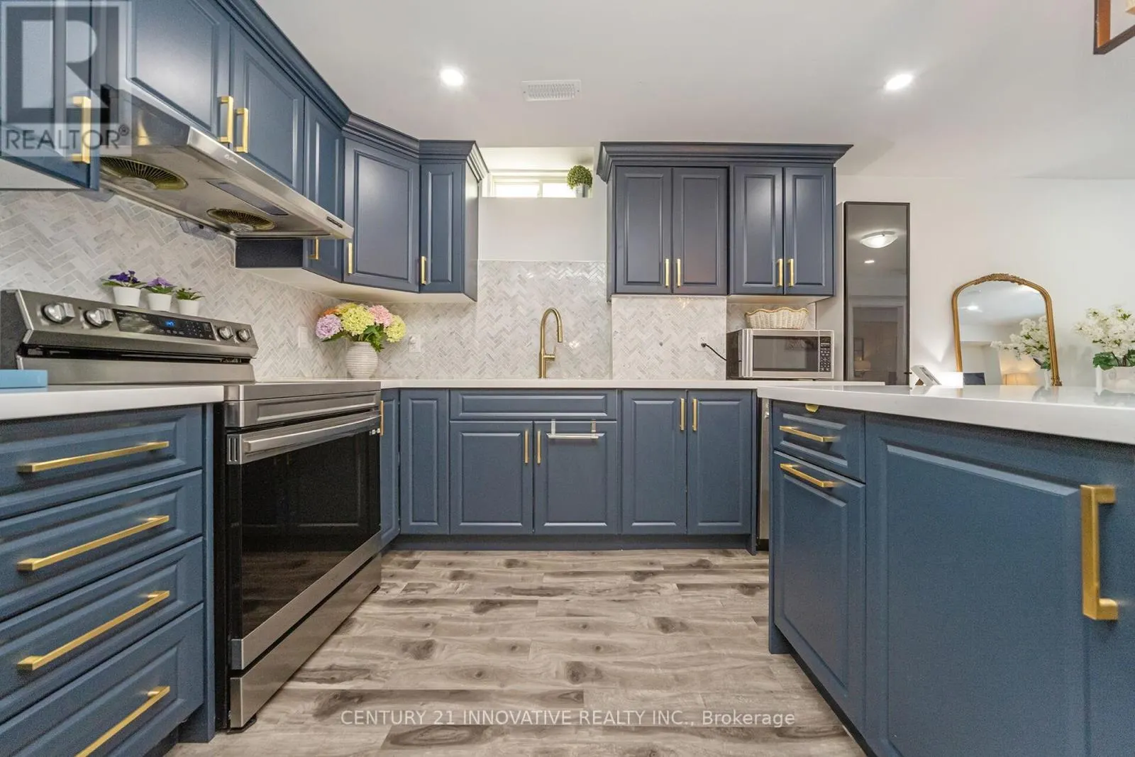 4876 POTOMAC COURT
