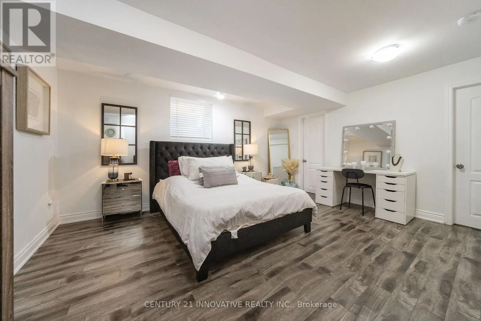4876 POTOMAC COURT