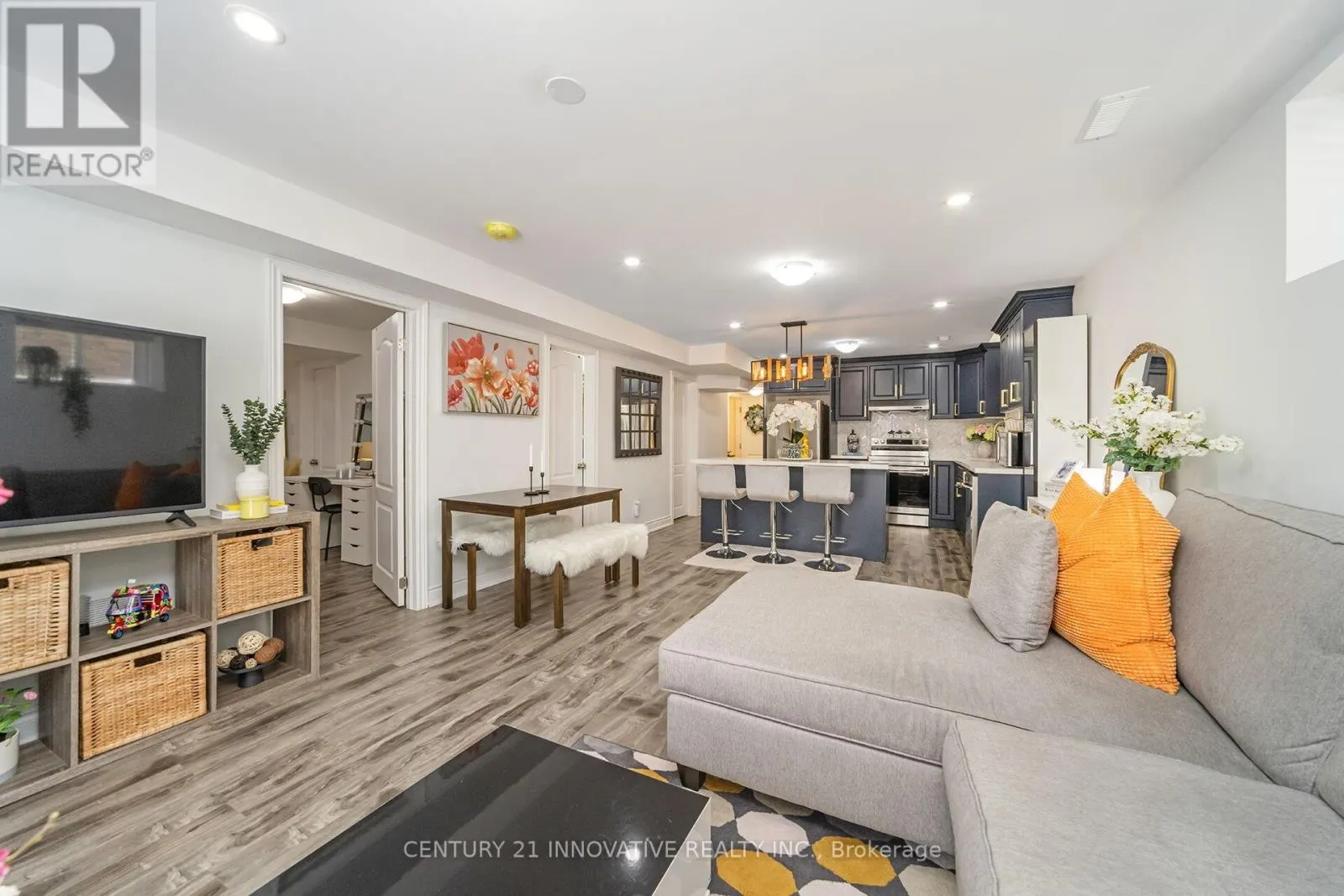 4876 POTOMAC COURT