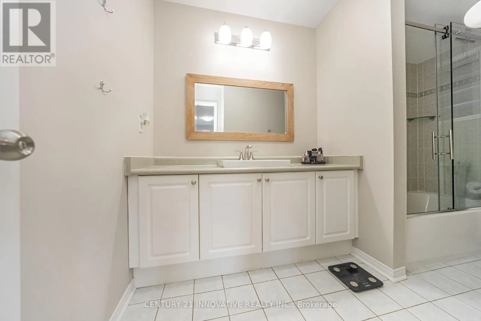 4876 POTOMAC COURT