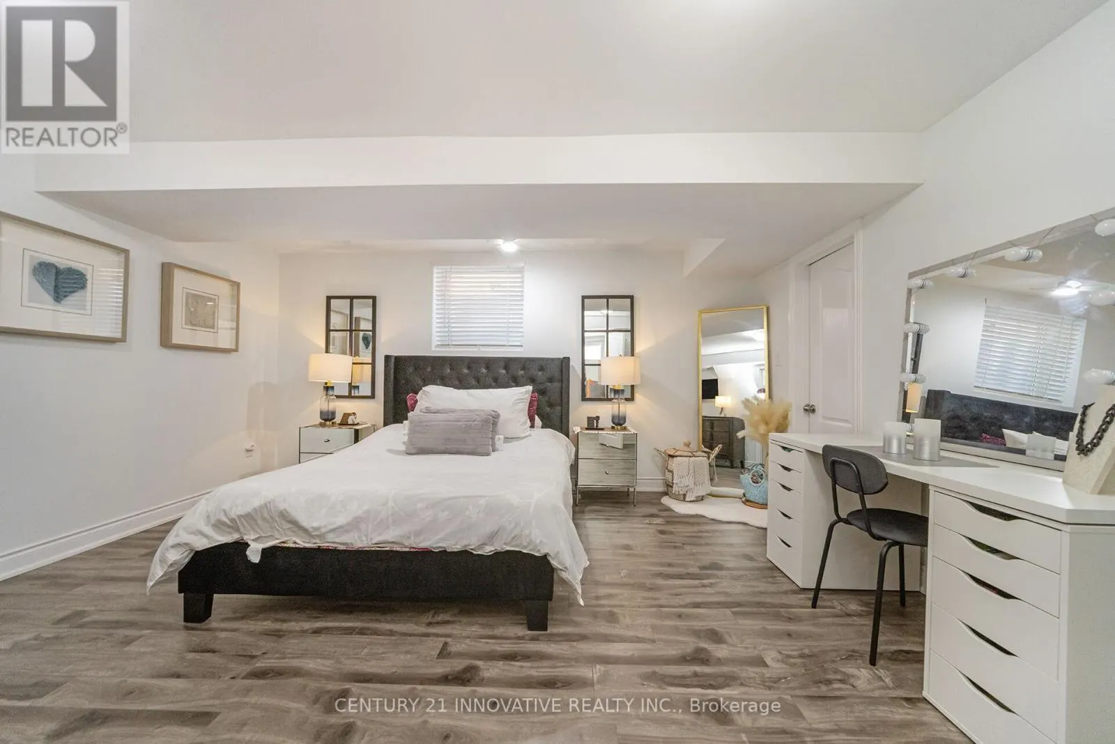 4876 POTOMAC COURT