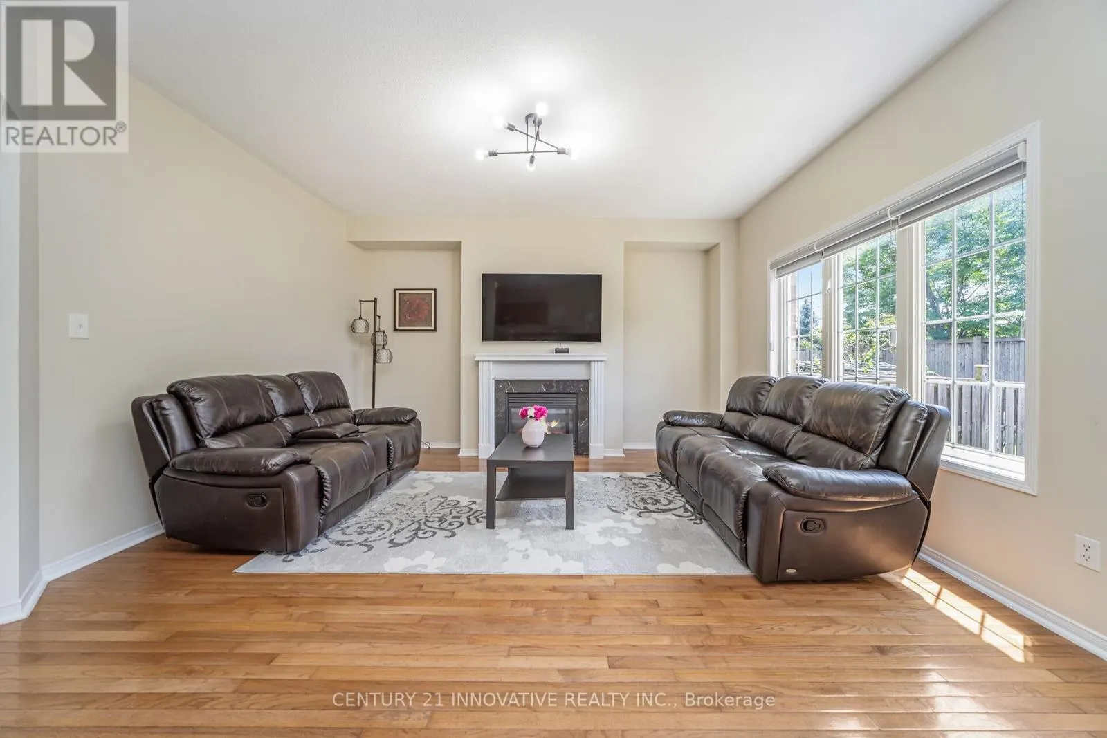 4876 POTOMAC COURT