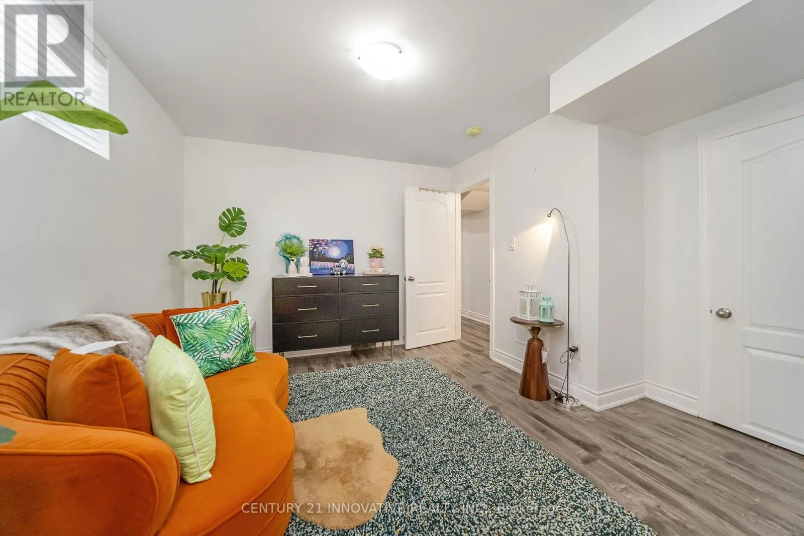 4876 POTOMAC COURT