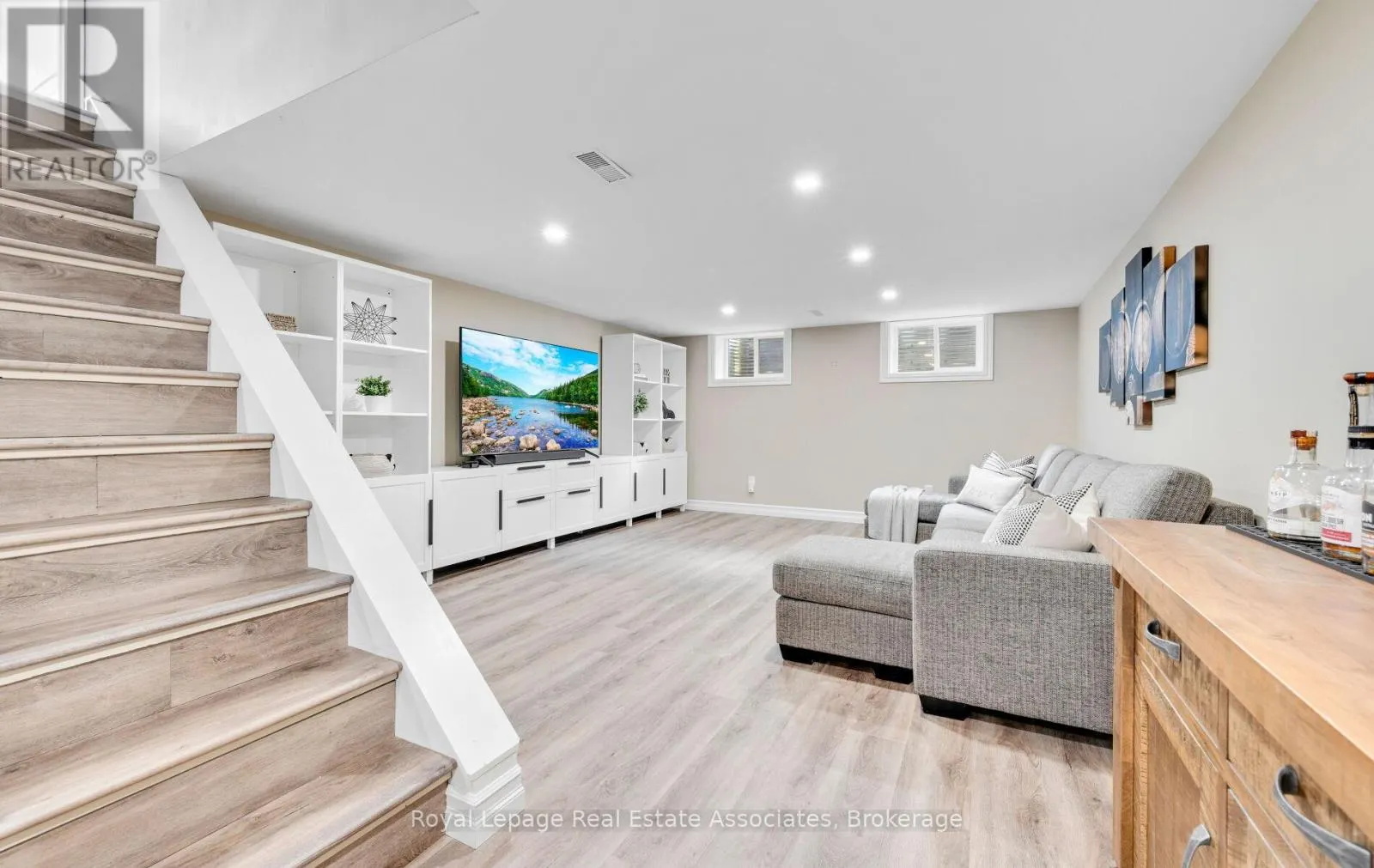 296 CHANTENAY DRIVE