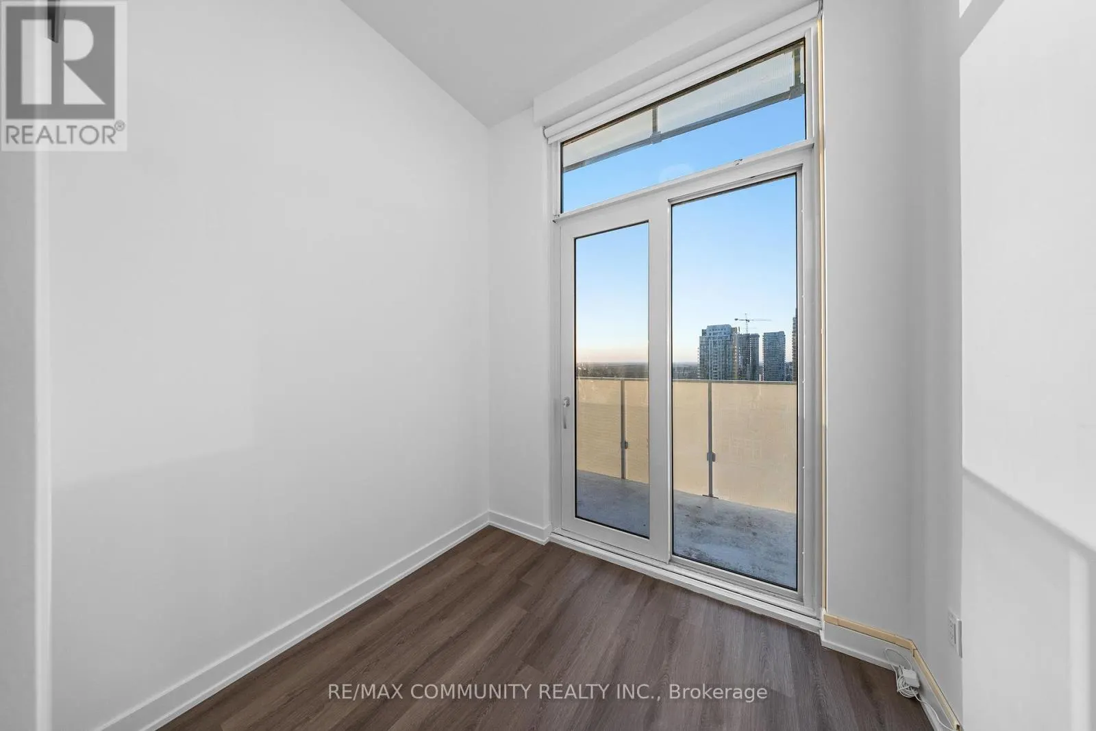 2510 - 3883 QUARTZ ROAD
