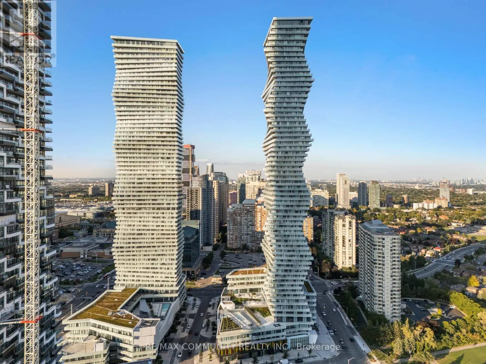 2510 - 3883 QUARTZ ROAD