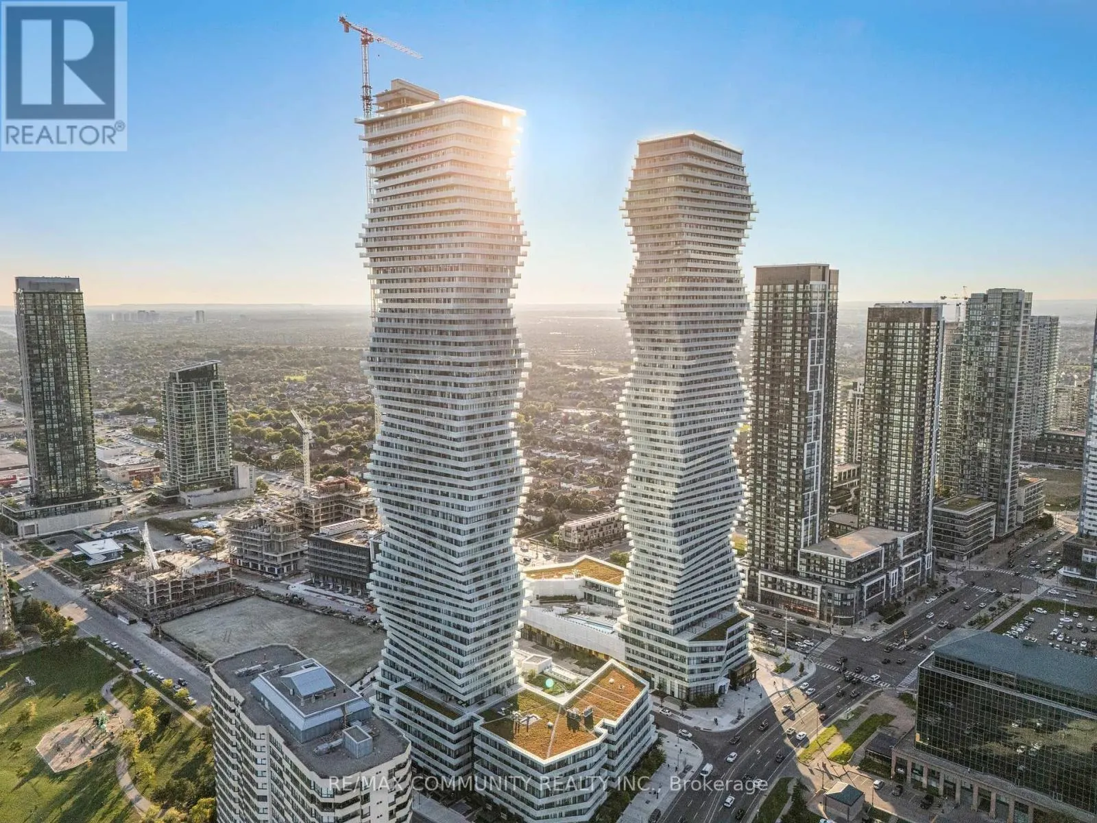 2510 - 3883 QUARTZ ROAD