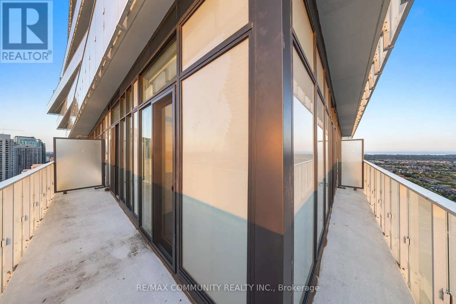 2510 - 3883 QUARTZ ROAD