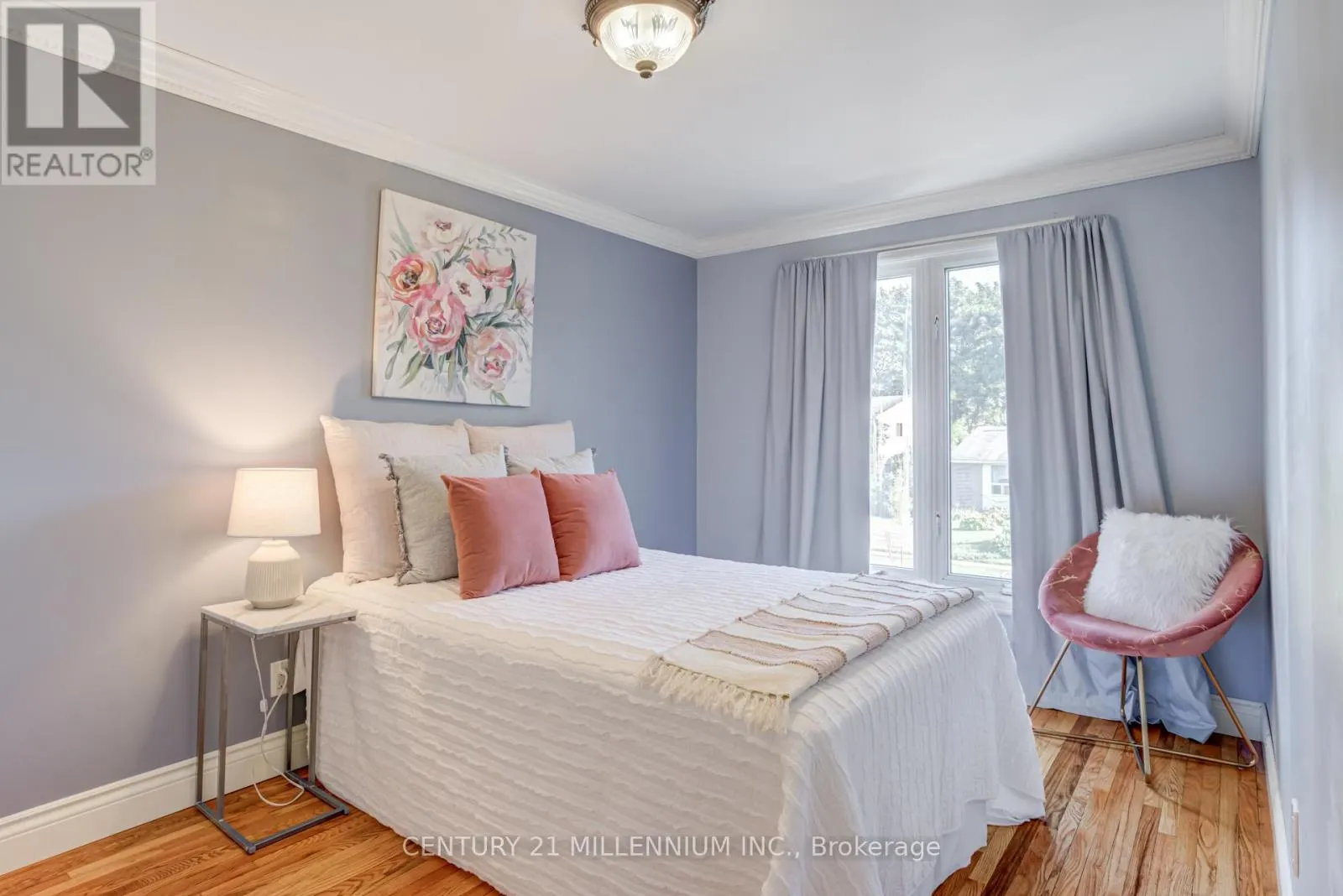 43 BRENDA BOULEVARD