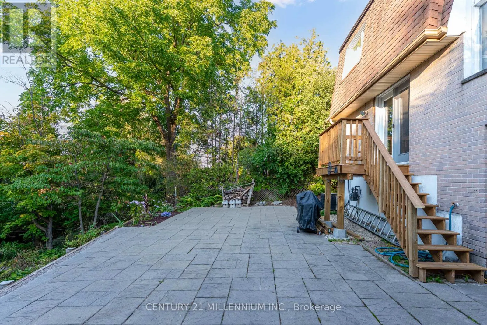 43 BRENDA BOULEVARD