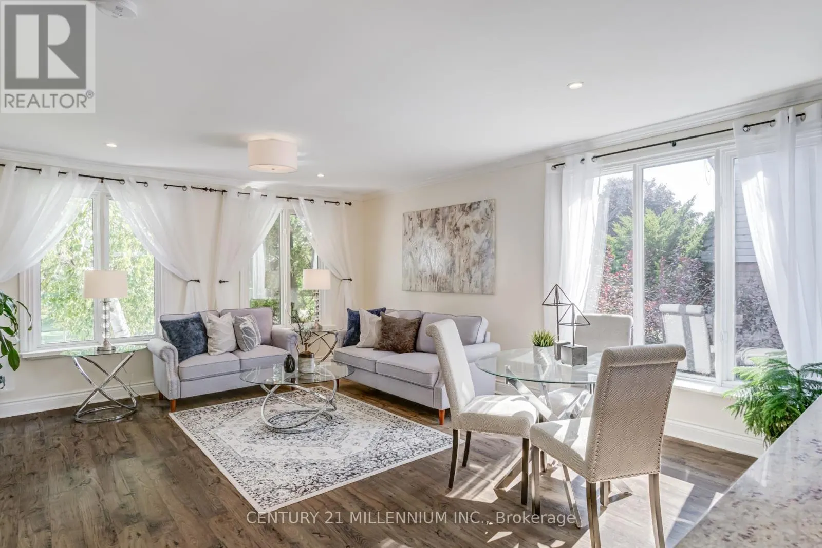 43 BRENDA BOULEVARD