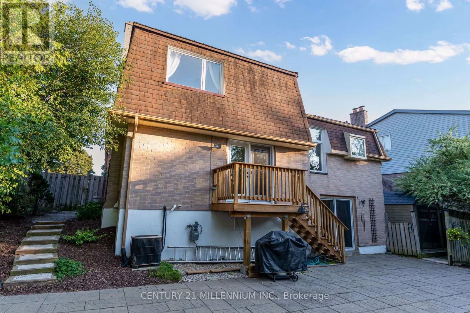 43 BRENDA BOULEVARD