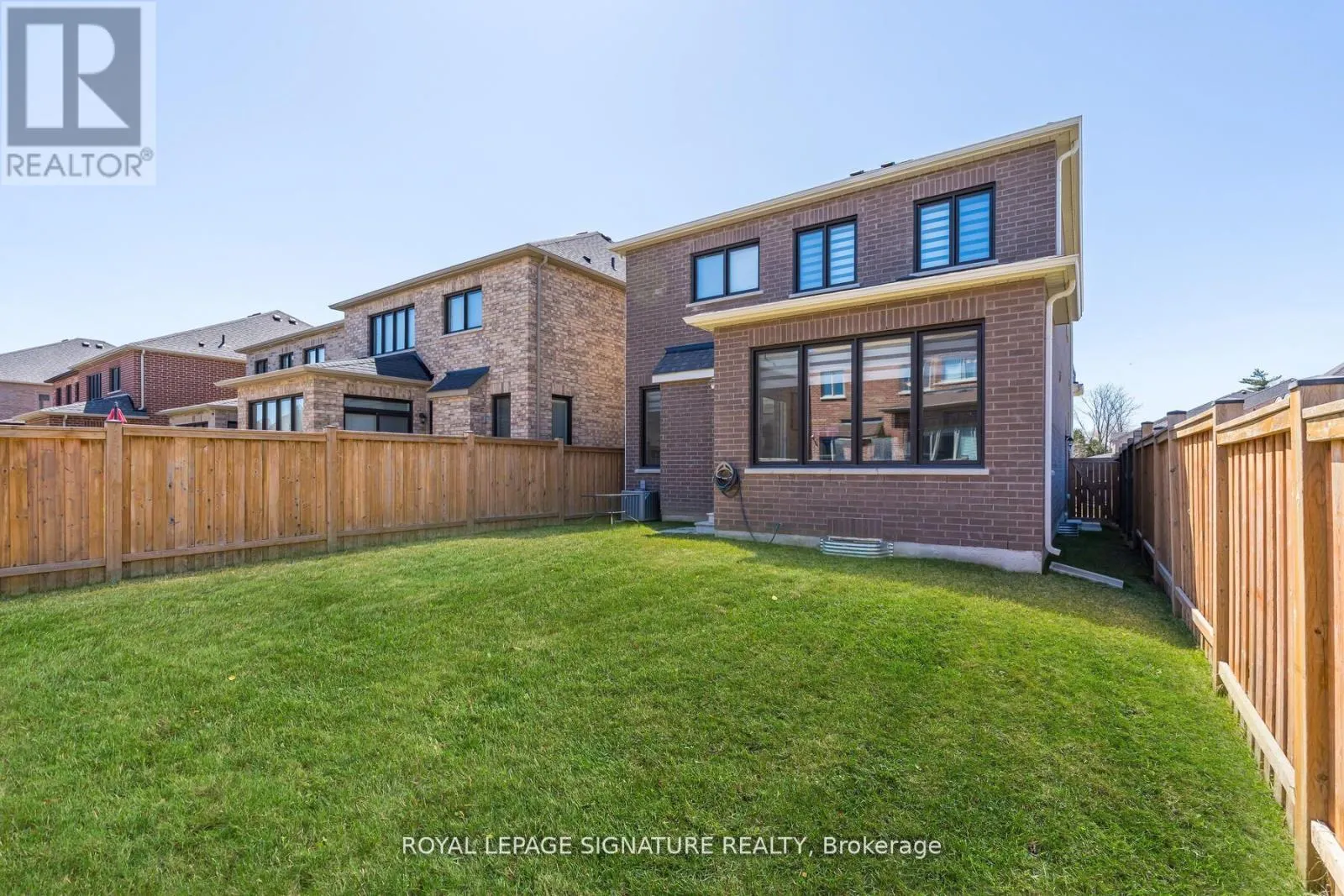 21 VINEYARD DRIVE