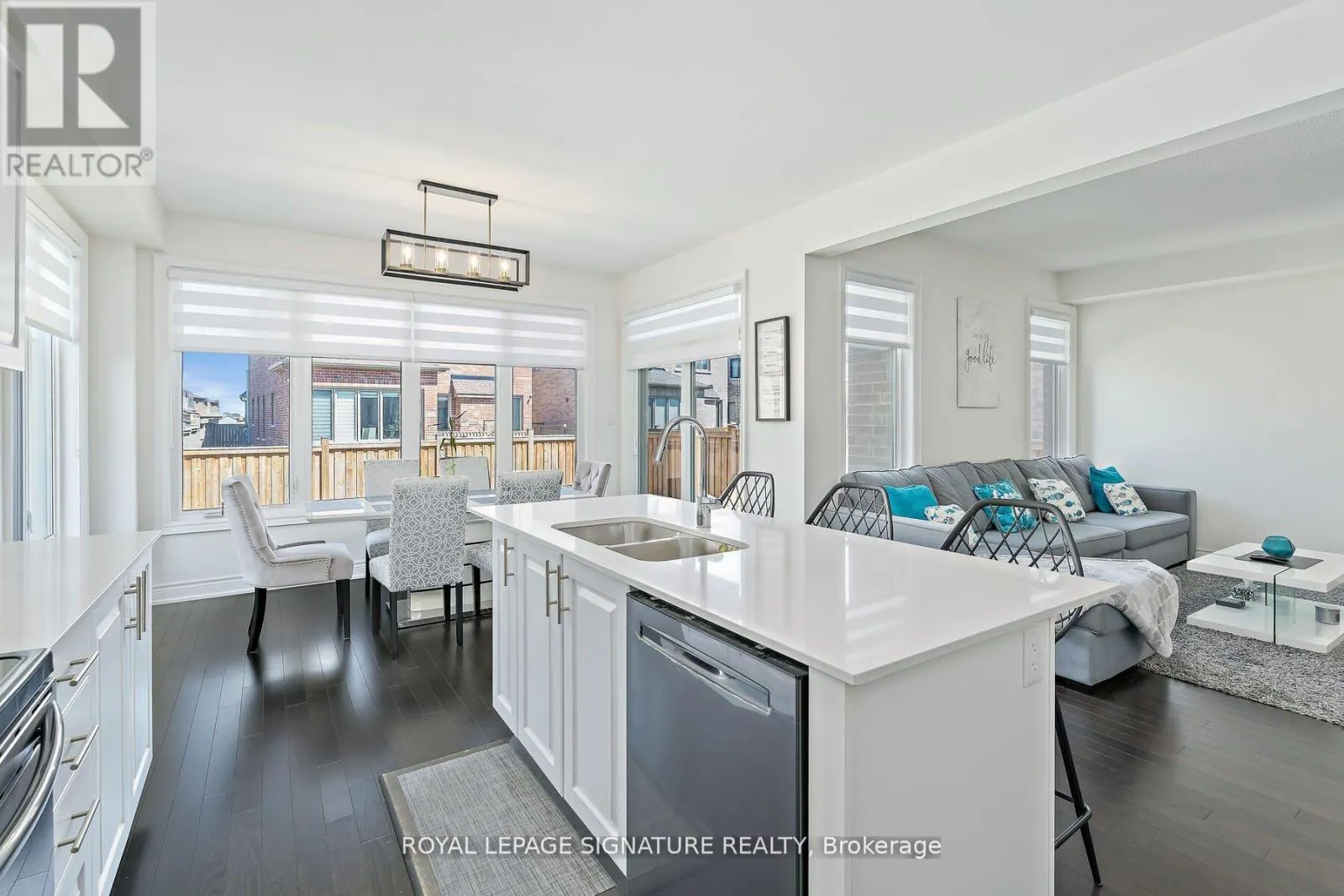 21 VINEYARD DRIVE