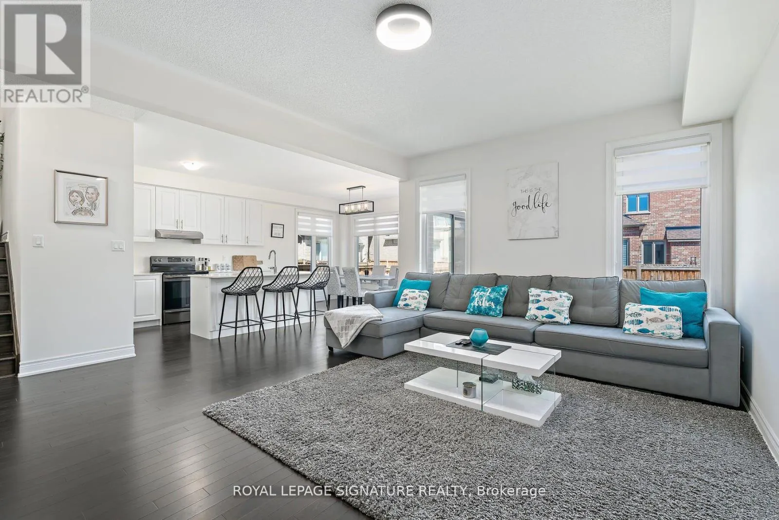 21 VINEYARD DRIVE