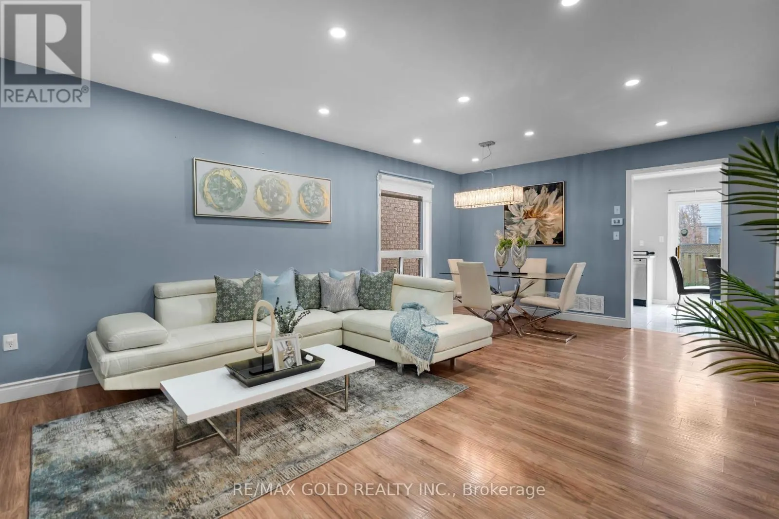 30 WORTHINGTON AVENUE