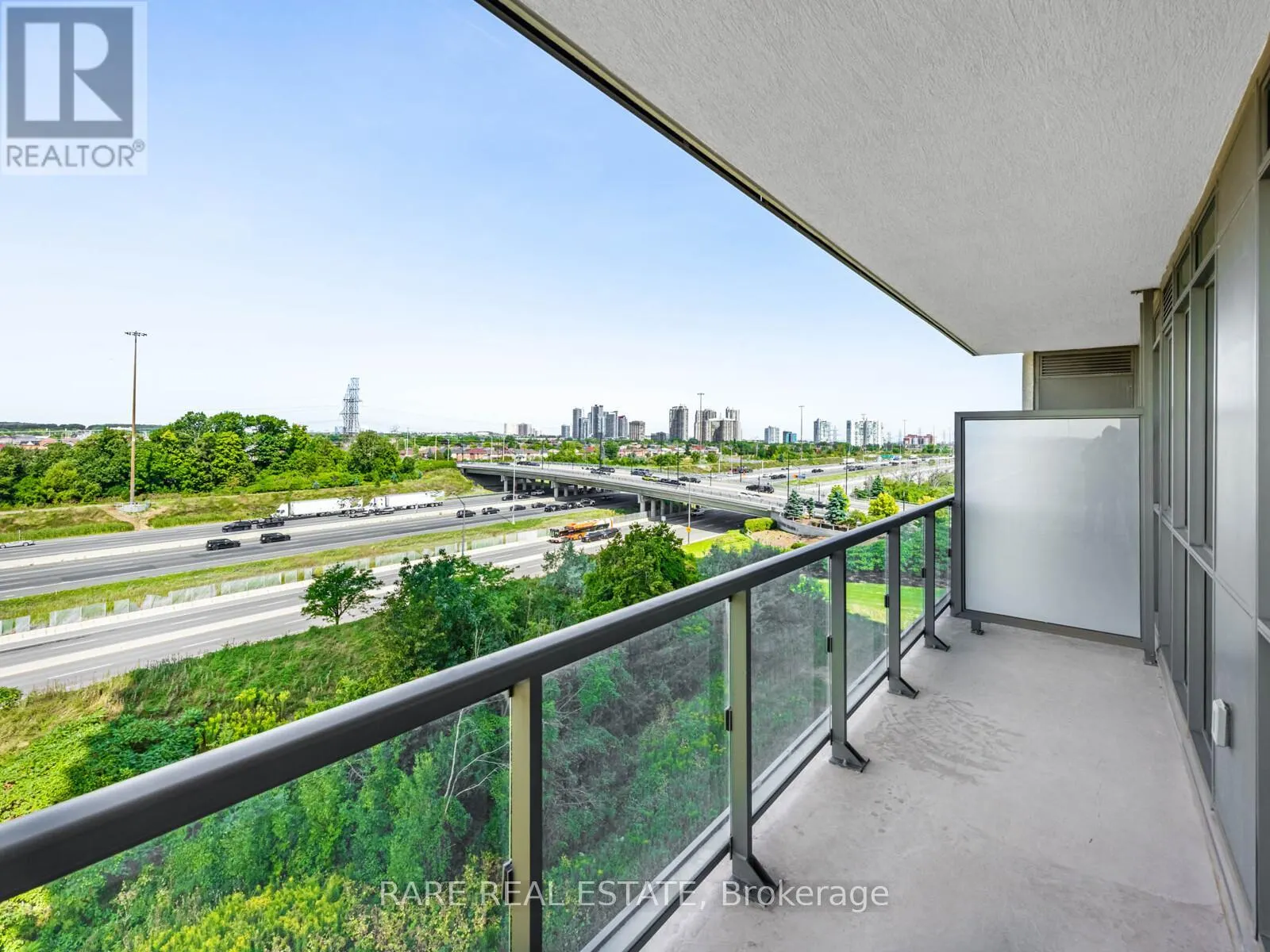 817 - 349 RATHBURN ROAD W
