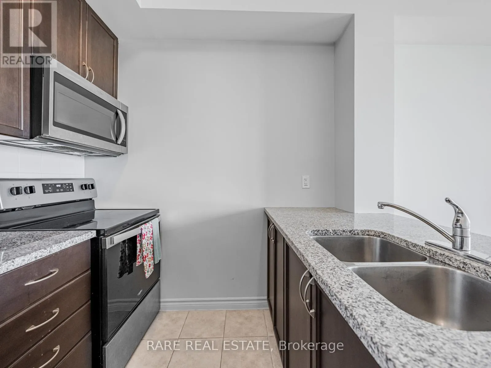 817 - 349 RATHBURN ROAD W