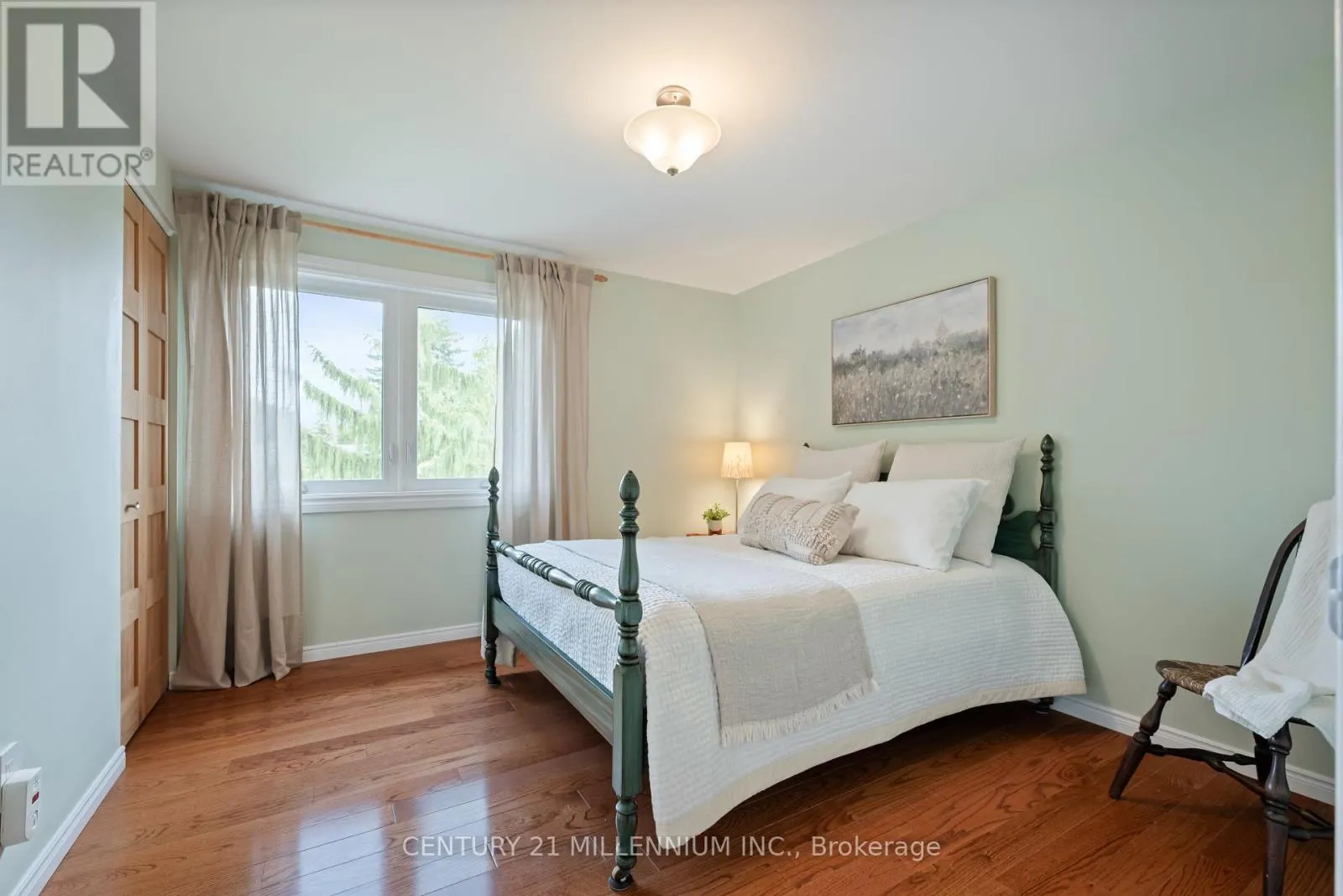 43 ERINDALE CRESCENT