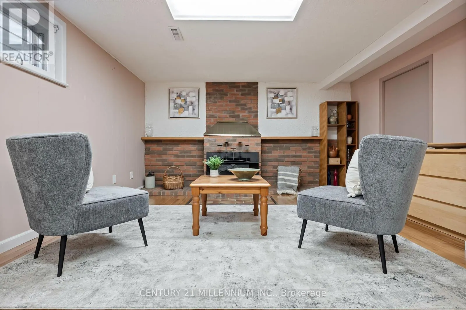 43 ERINDALE CRESCENT