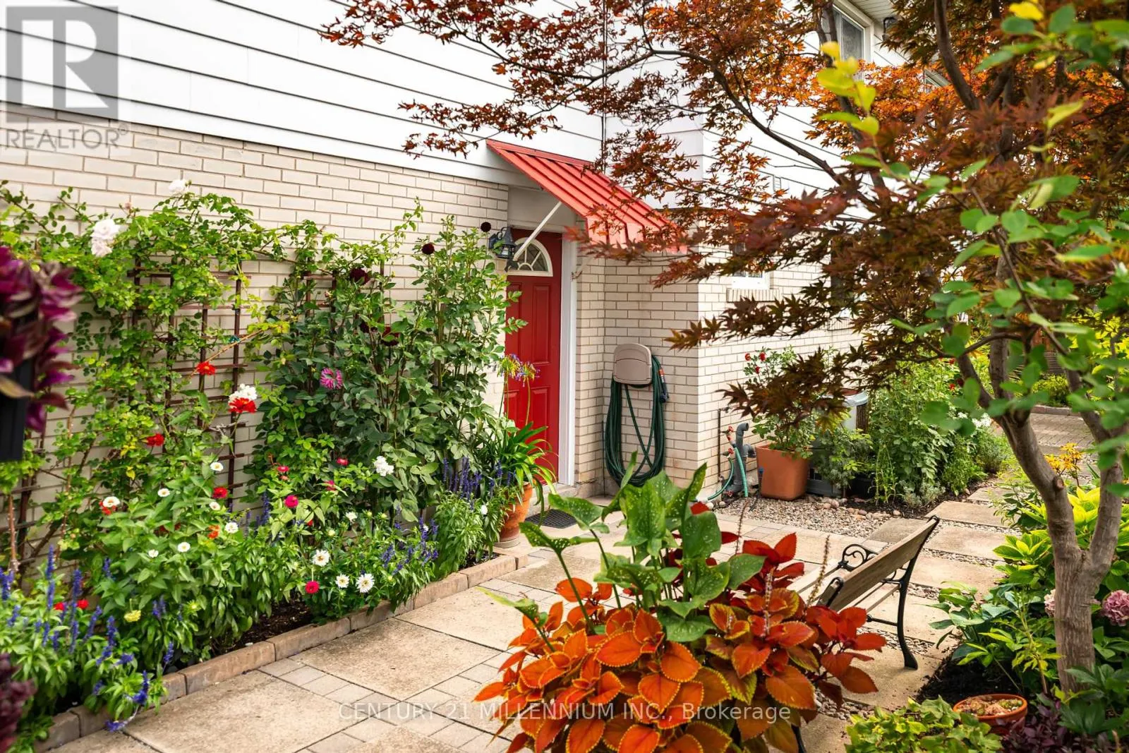 43 ERINDALE CRESCENT