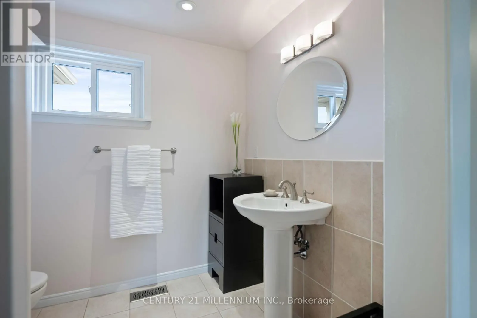43 ERINDALE CRESCENT