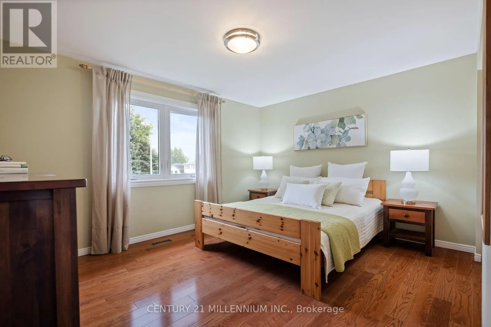 43 ERINDALE CRESCENT