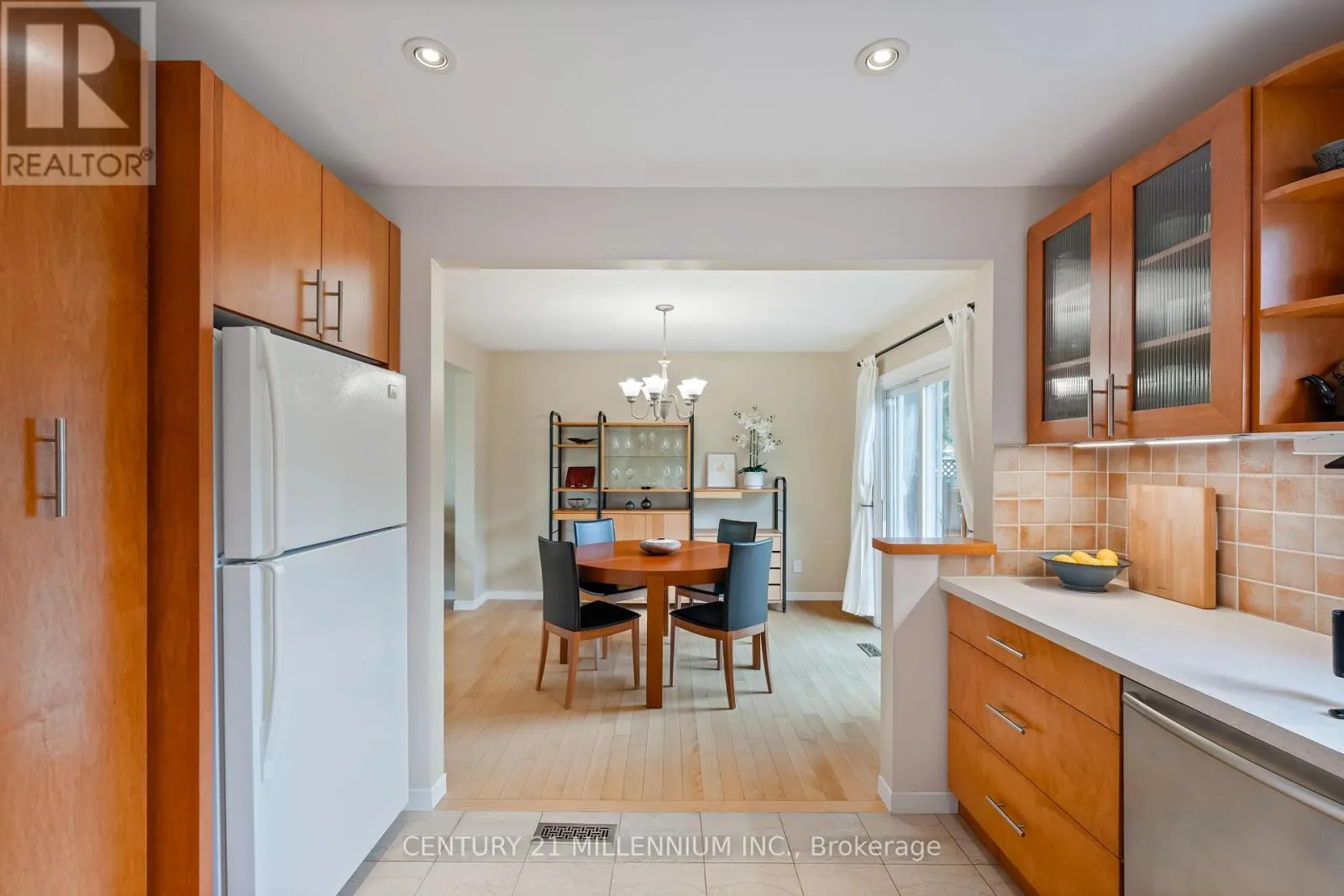 43 ERINDALE CRESCENT