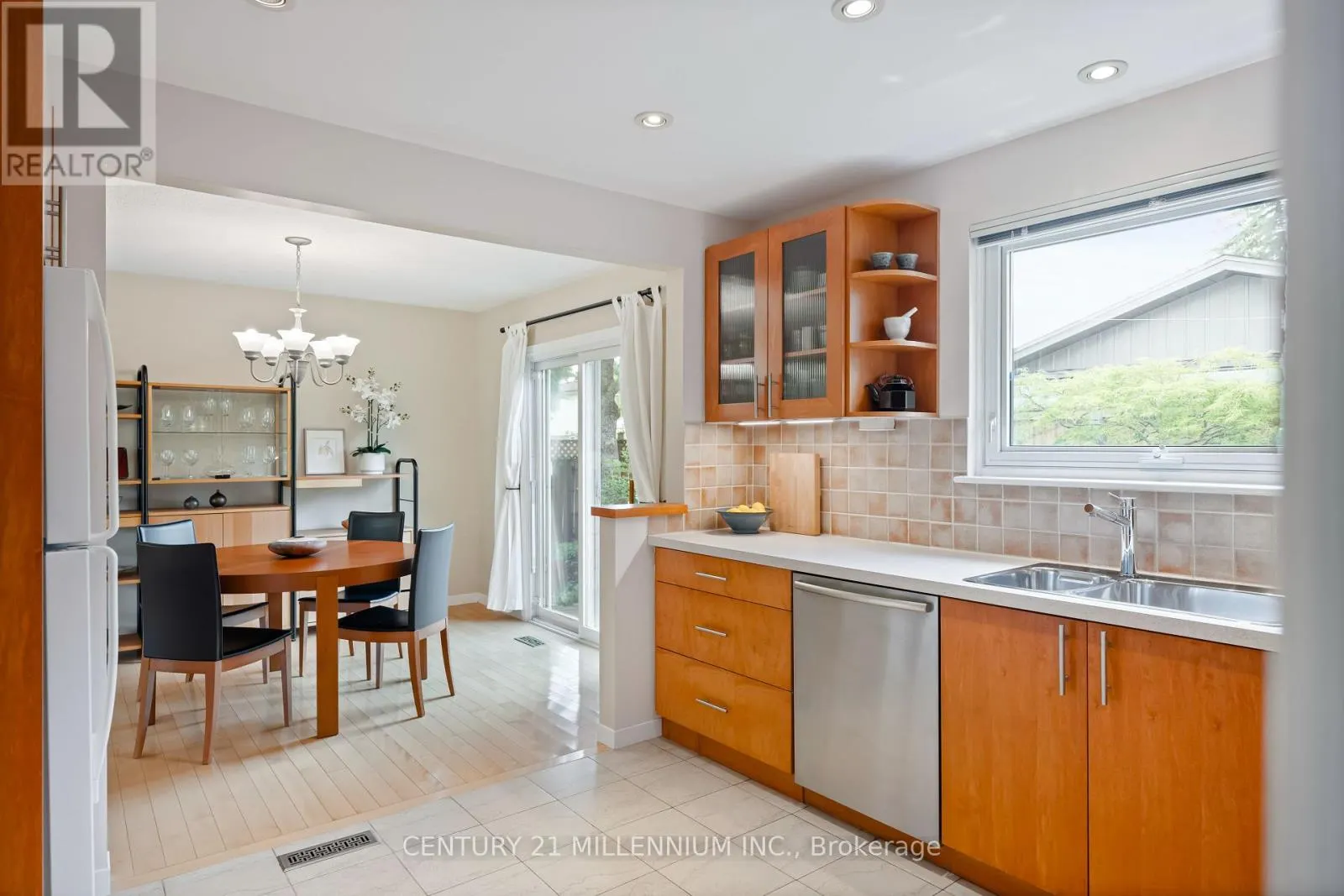 43 ERINDALE CRESCENT