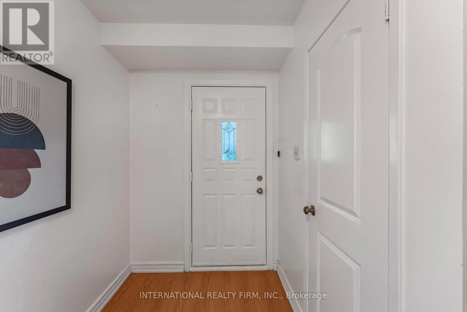 14 - 900 DUNDAS ST STREET W