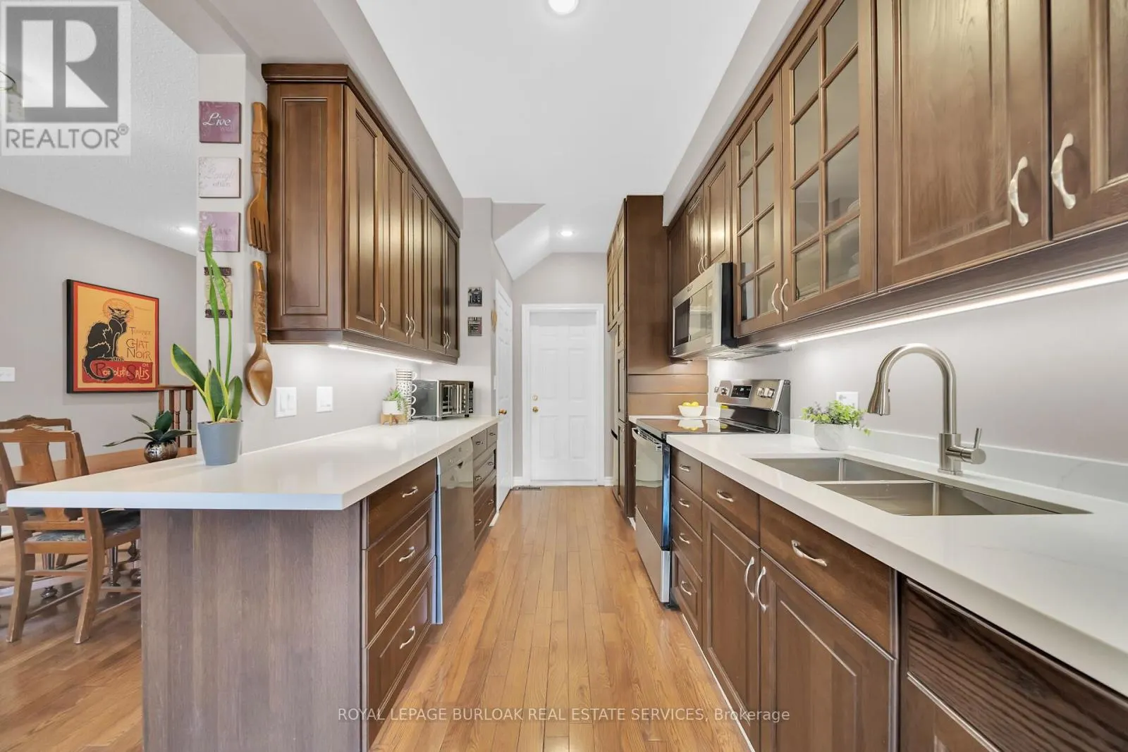 41 - 300 RAVINEVIEW WAY