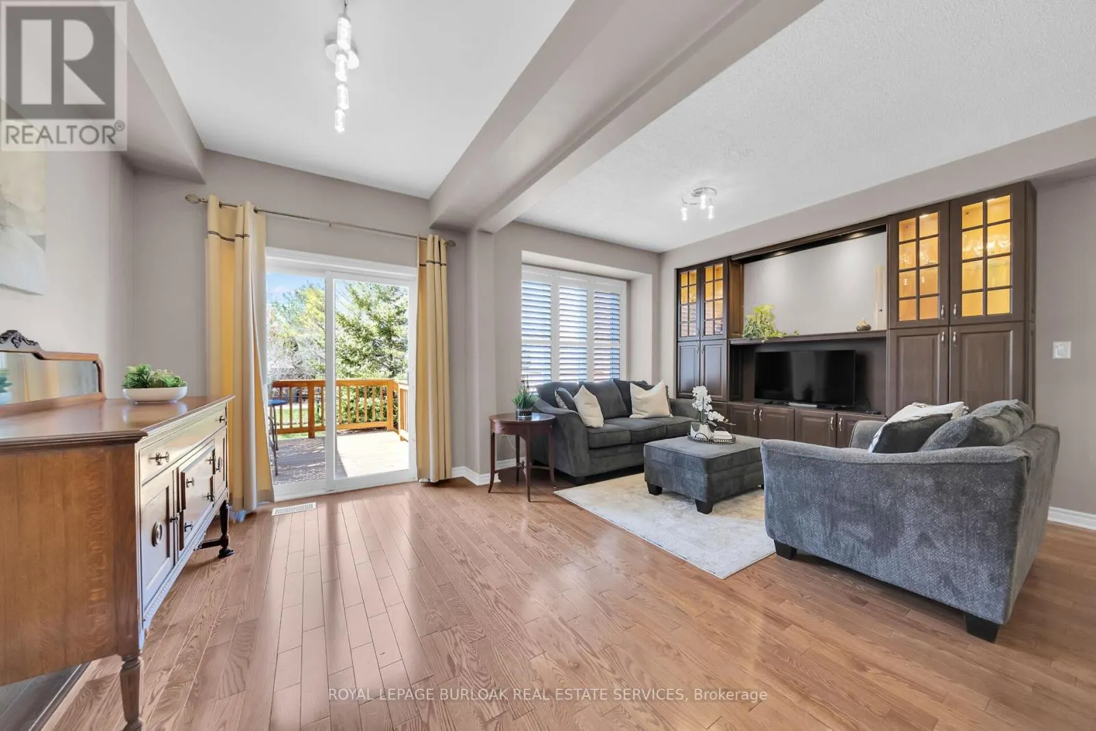 41 - 300 RAVINEVIEW WAY