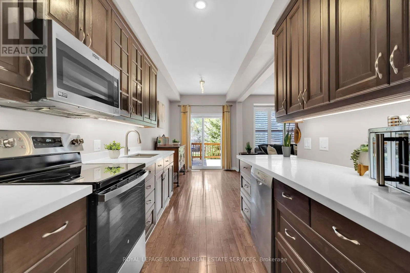 41 - 300 RAVINEVIEW WAY