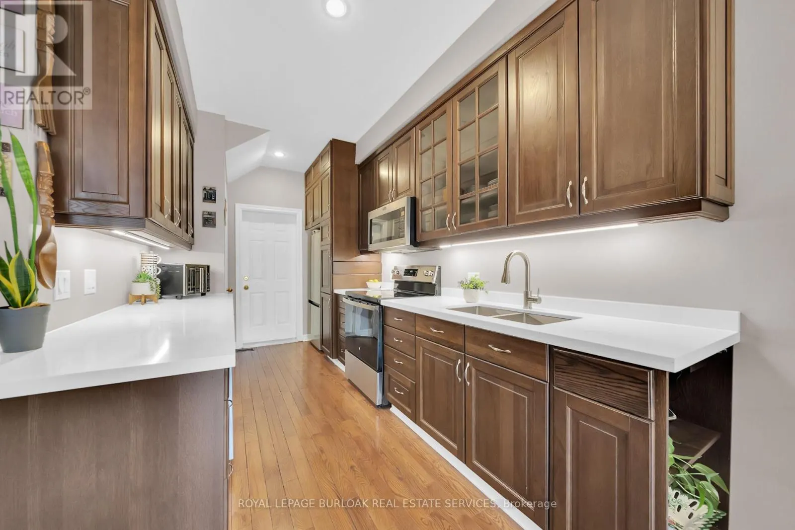 41 - 300 RAVINEVIEW WAY
